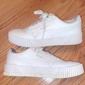 White puma shoes
